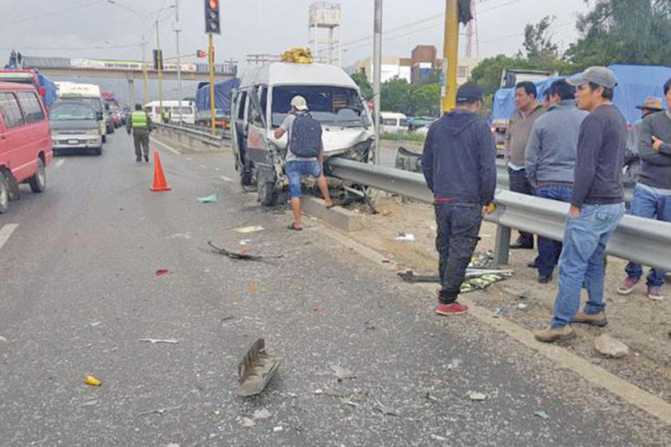 Cochabamba: colisión en una avenida deja un muerto y siete heridos