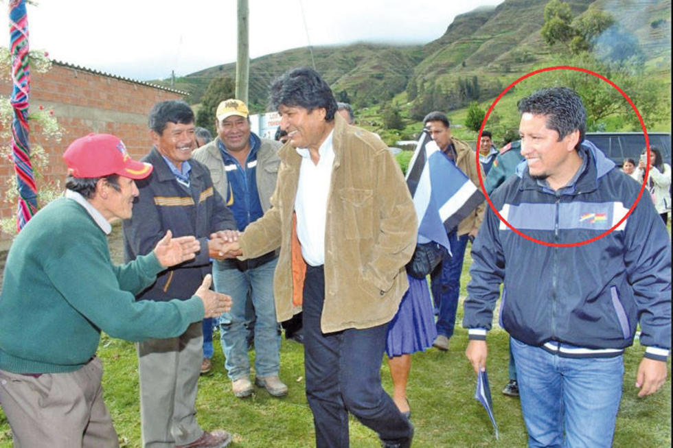 Alcalde amenaza con enterrar vivos a opositores si llegan a su municipio