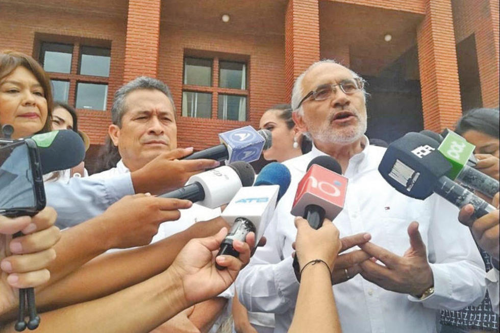 Revelan que hay fisuras en el proyecto de Carlos Mesa 