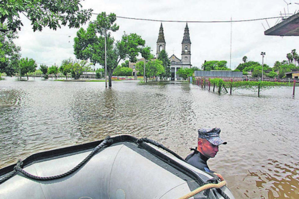 Ascienden a 3.374 las personas desplazadas en Uruguay por inundaciones