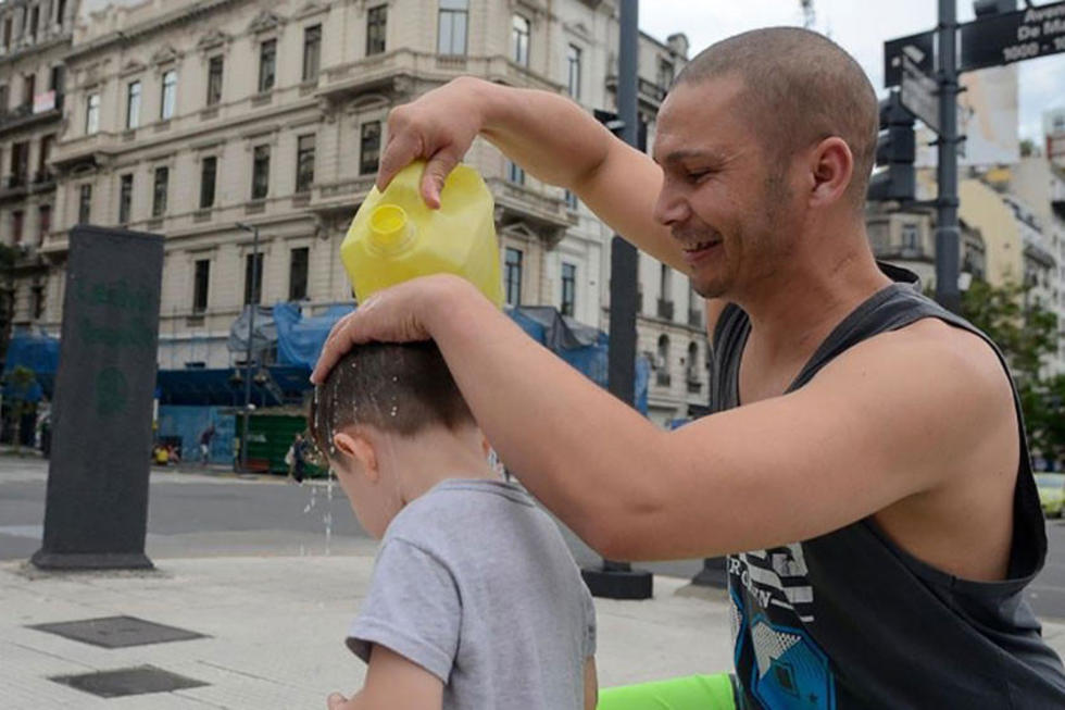  Buenos Aires dispone puestos de hidratación por la ola de calor