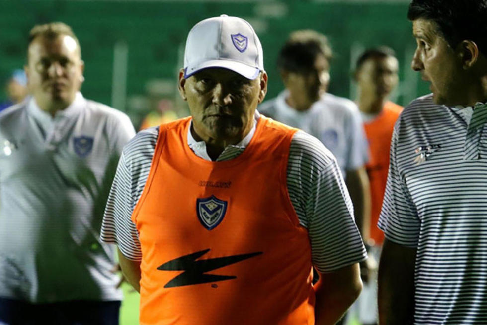 Clausen revela que su “sub-20” tiene 24 años