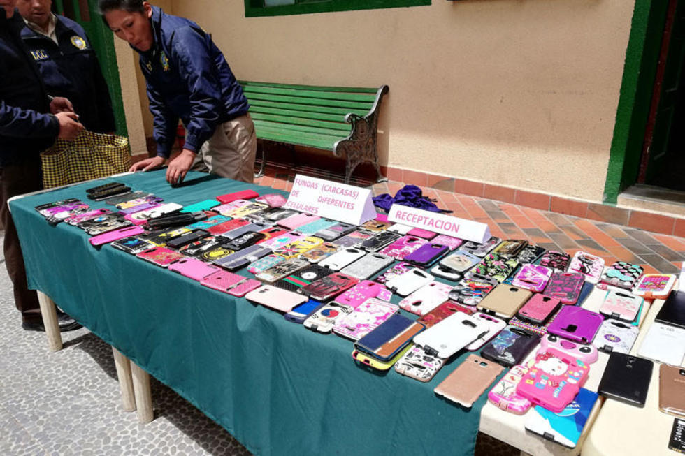 Secuestran celulares que  posiblemente son robados