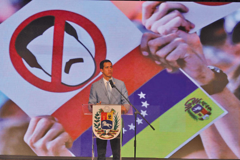 Juan Guaidó no descarta autorizar intervención militar de EE.UU. 