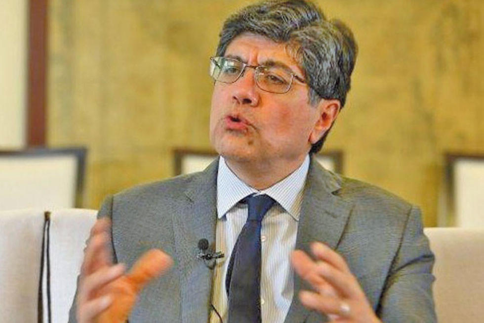 Exservidores públicos de Correa piden refugio