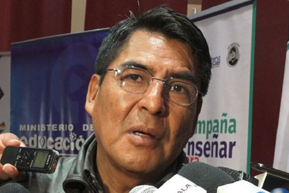 Suspenden clases en unas 560 unidades educativas