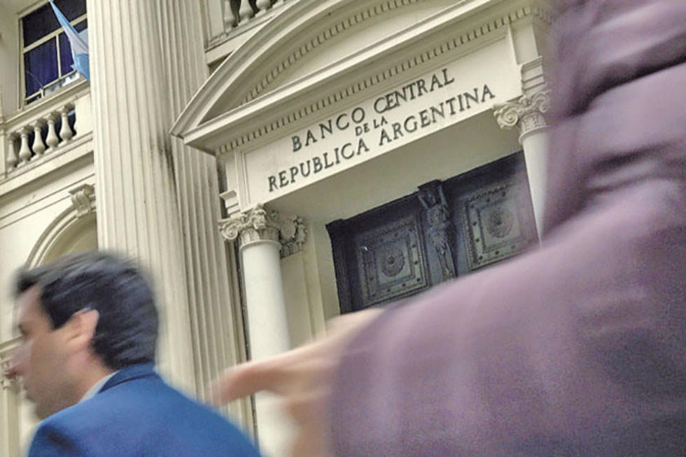 Inflación interanual de Argentina sigue en alza y alcanza el 49,3 %