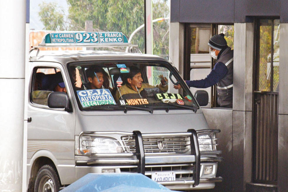 Los transportistas piden dejar sin efecto aporte de Bs 0,20
