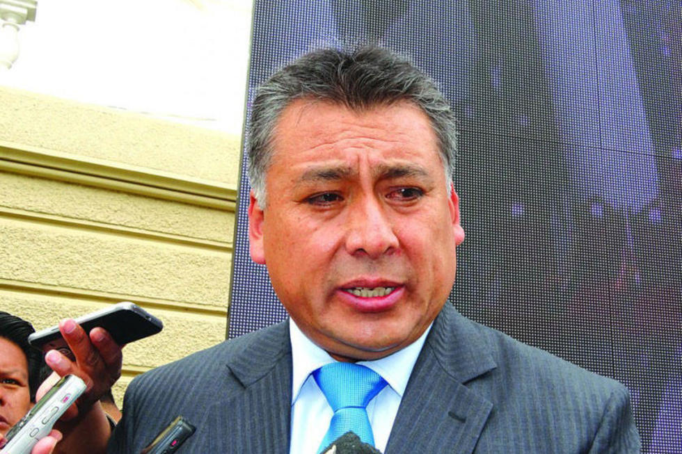 Transfieren a provincia al juez que admitió proceso contra repostulación de Evo
