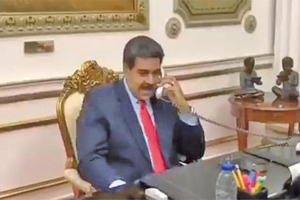 Califican de discriminación que Maduro llame “jefe indio” a Evo Morales