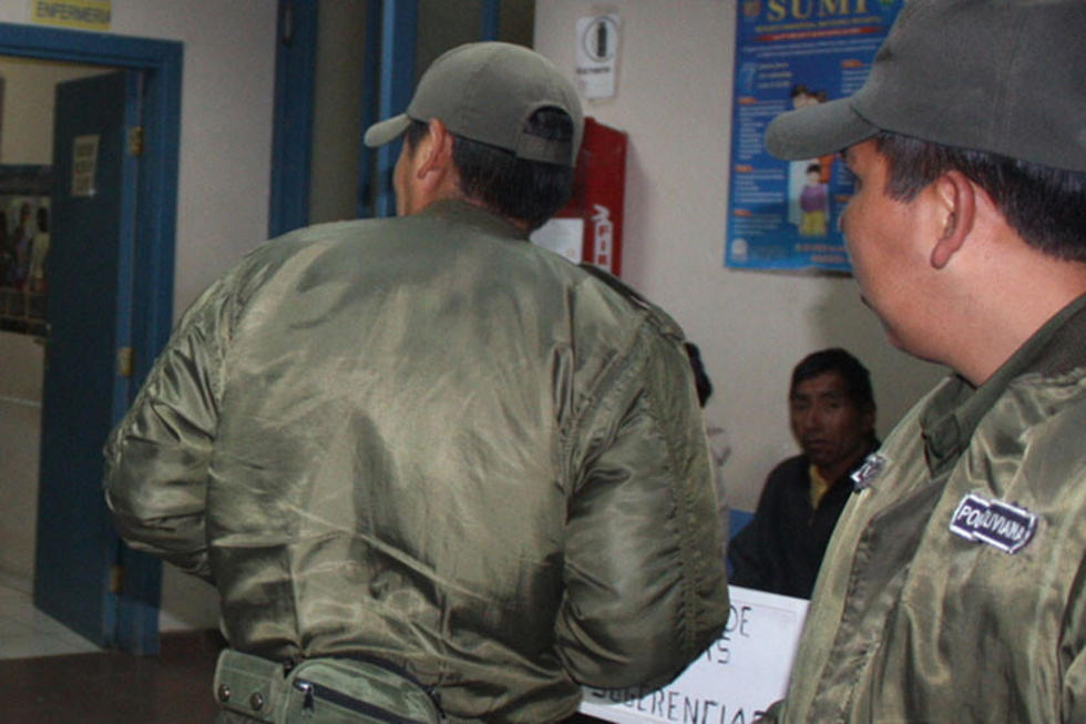 Confirman muerte del hombre quemado con alcohol por su esposa 