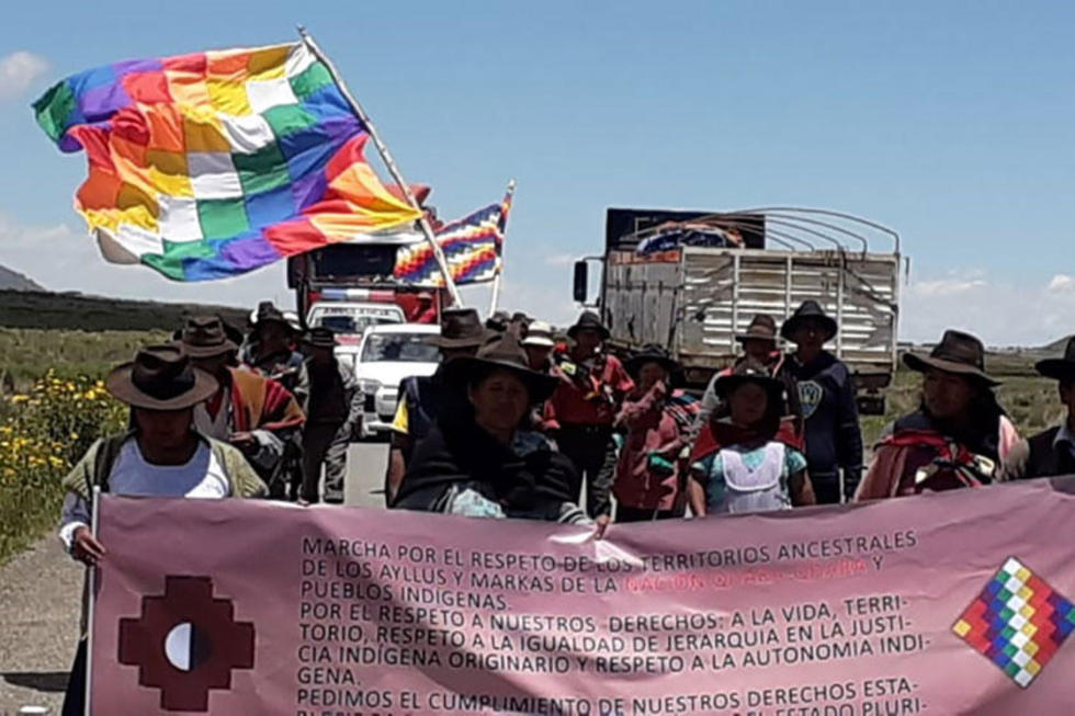 Qhara qharas siguen marchando por reconocimiento a su territorio
