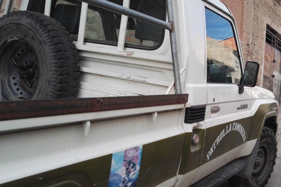 Policías rescatan cadáver de un chofer que falleció