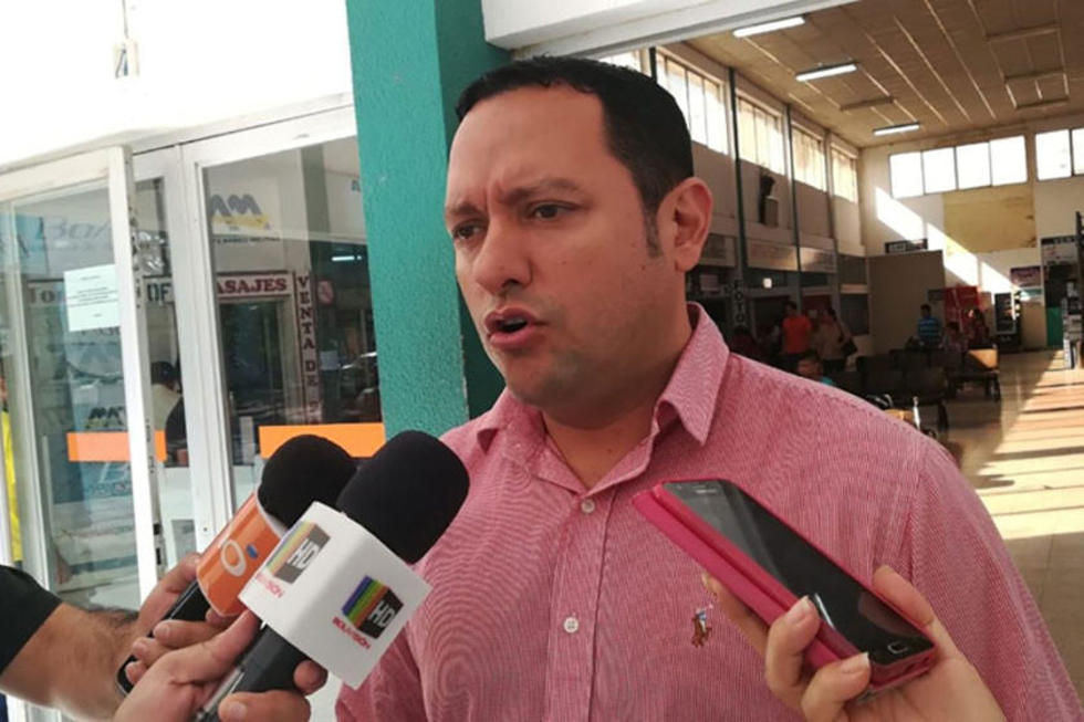 Opositor reta a dirigentes a levantar el secreto bancario