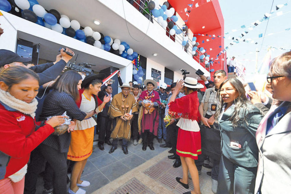 Maestros rurales de Villazón reciben nueva sede sindical