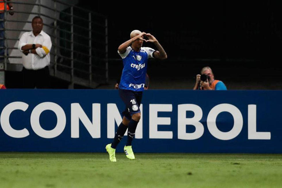 Palmeiras gana y se afianza como líder del Grupo F