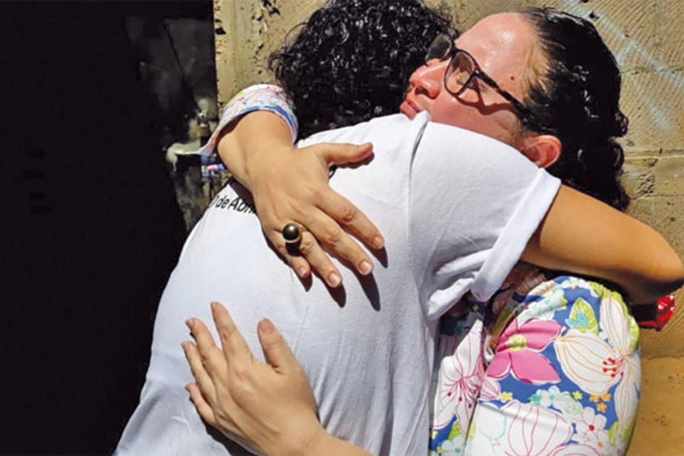Excarcelan a 50 "presos políticos" en medio de diálogo en Nicaragua