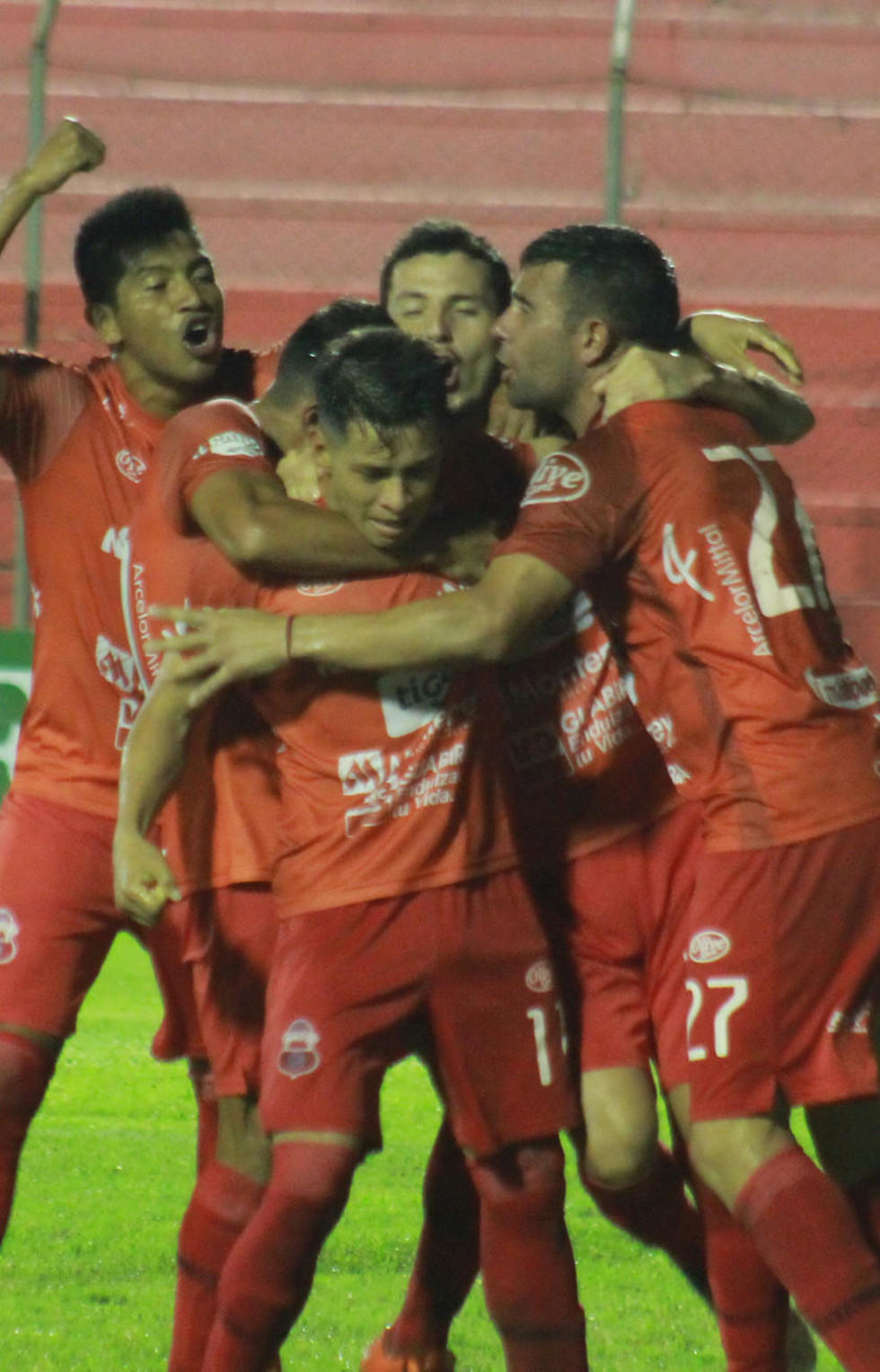 Azucareros y Celestes salen en pos de los tres puntos 