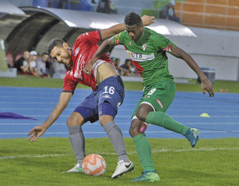 Wilstermann gana y se acerca al puntero 