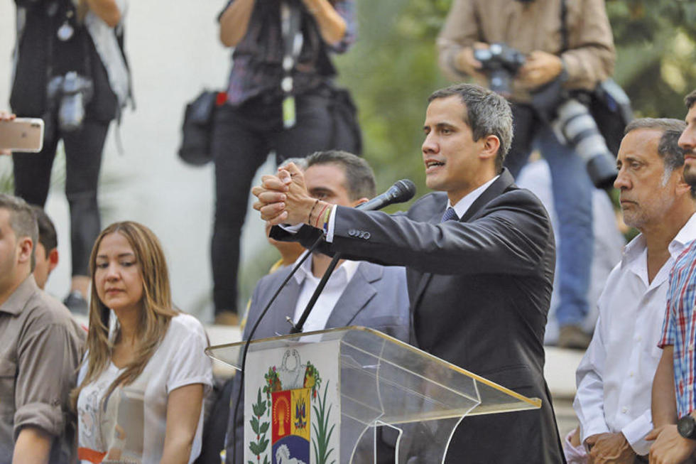 Contraloría inhabilita a Guaidó de ejercer un cargo por 15 años 