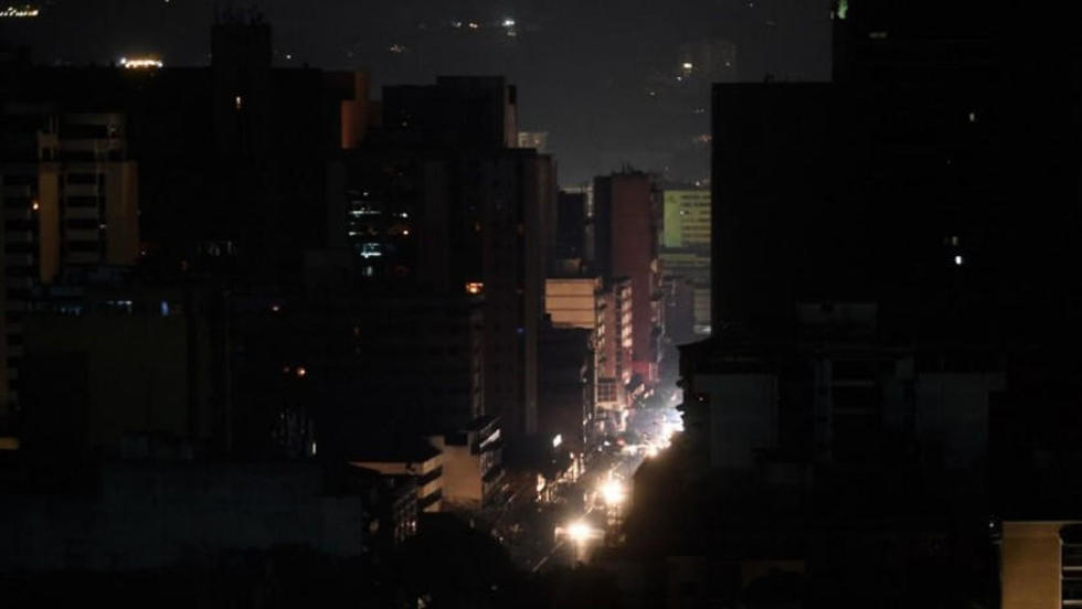Nuevo apagón eléctrico afecta a una gran parte de Venezuela