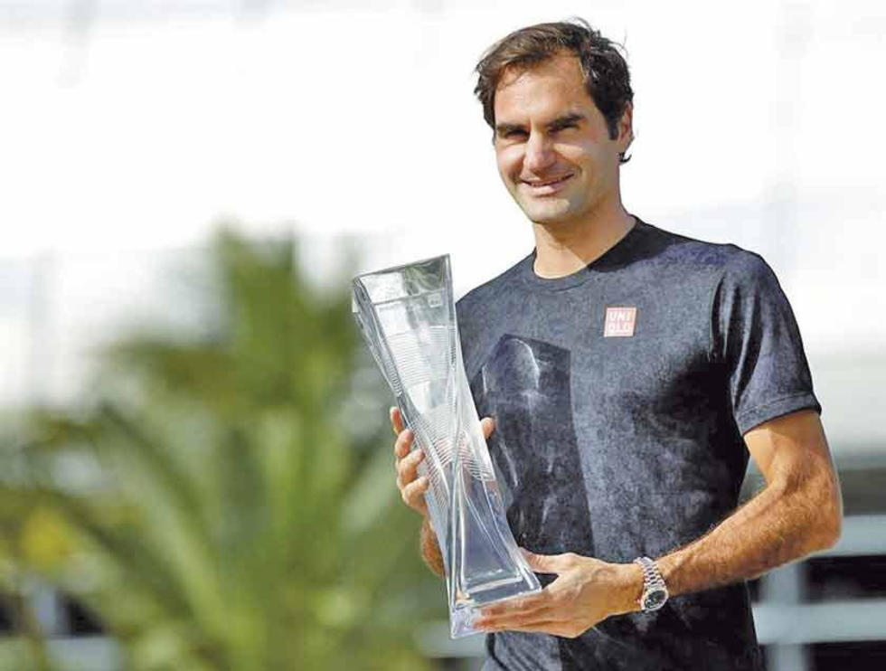 Federer vence a Isner y se proclama campeón en el Abierto de Miami por cuarta vez