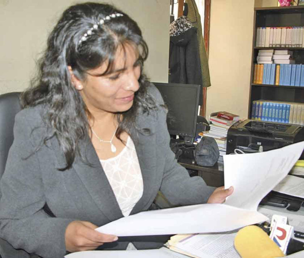 Investigan a 4 profesores por agresión sexual a sus alumnas