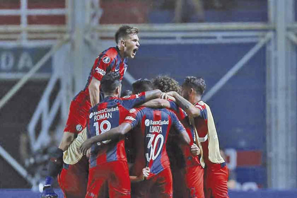 San Lorenzo vence a Palmeiras y es líder del grupo F