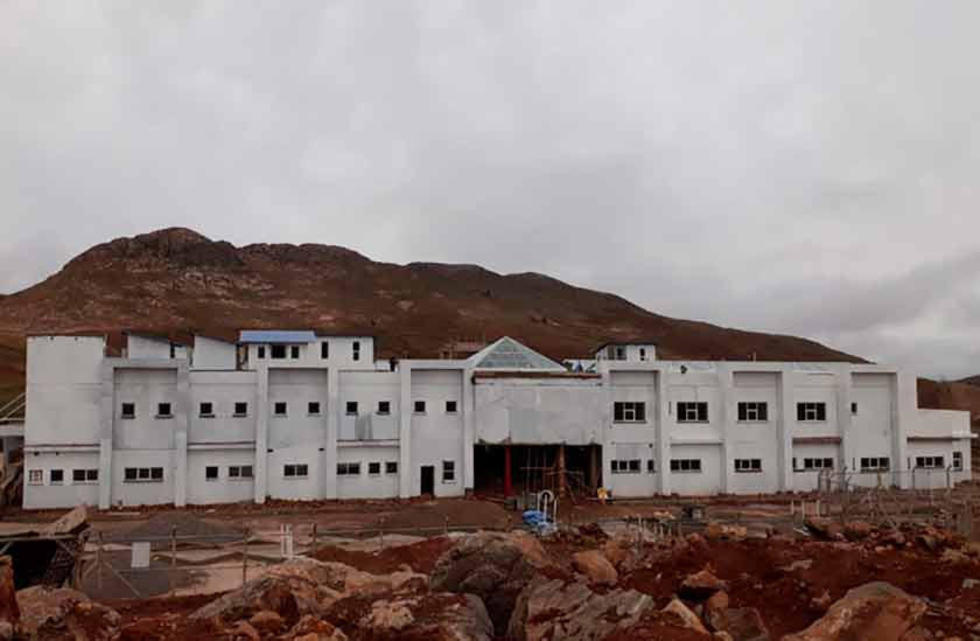 Los hospitales en Llallagua y Ocurí están casi concluidos