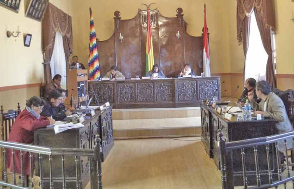 Liceo Sucre solicita expropiar inmueble