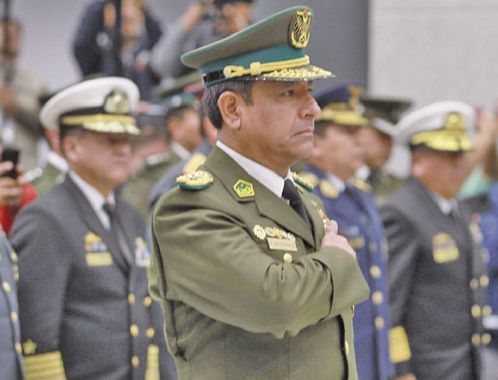 Vladimir Calderón es el nuevo comandante de la Policía Boliviana