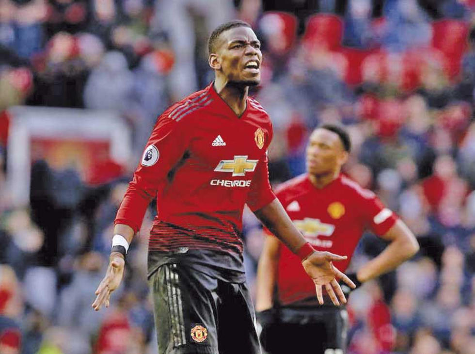 Manchester United gana a West Ham con goles de Pogba