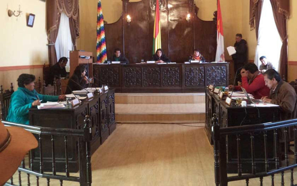Develan que los concejales ya viajaron a cinco países 