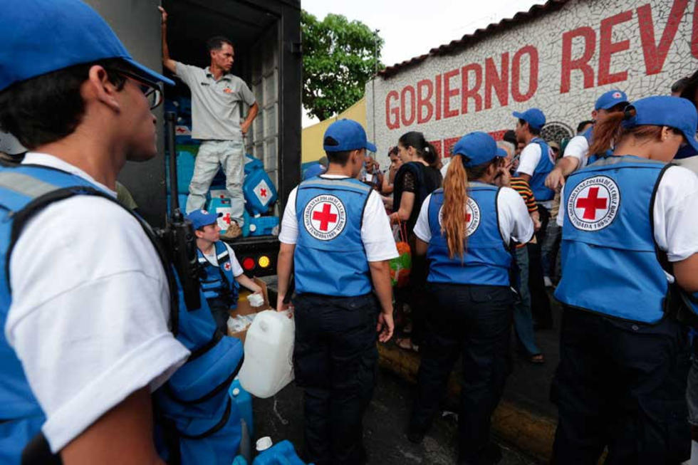 La Cruz Roja ingresa generadores eléctricos en ayuda humanitaria