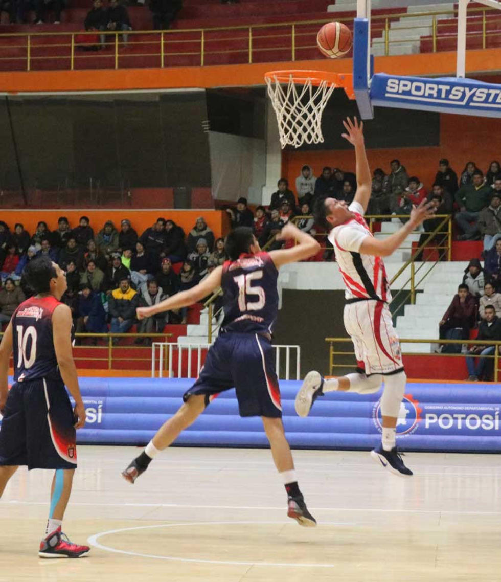 Nacional arranca con pie derecho la Liga del Básquetbol