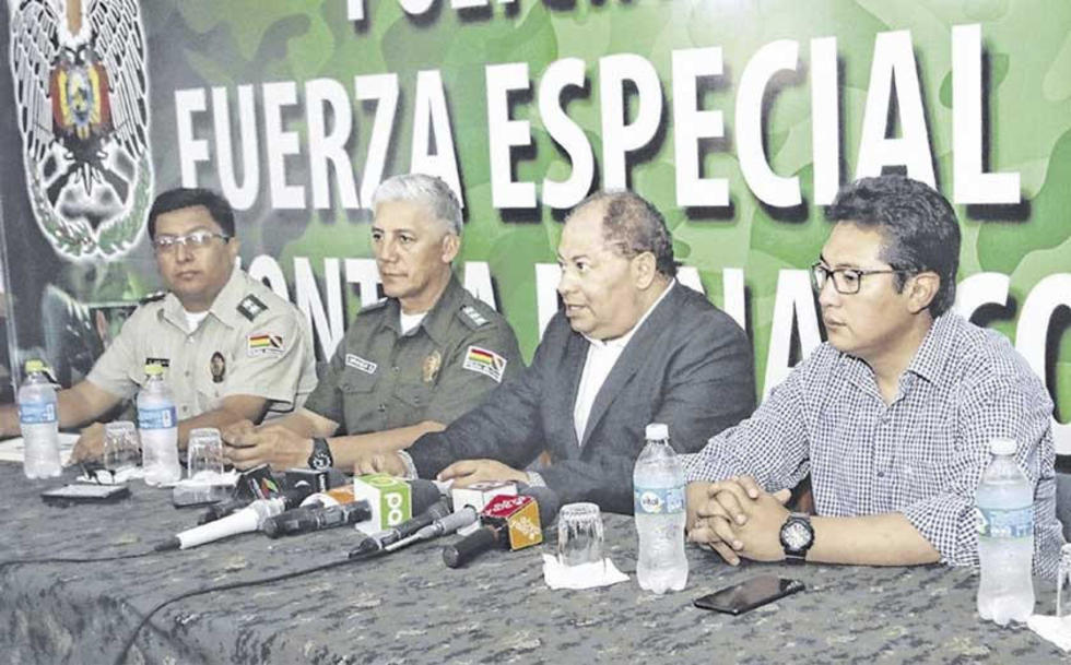 Fiscalía de Sustancias Controladas citará a Medina y a Moreira