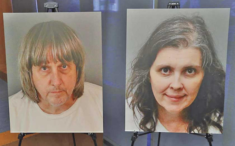 Dictan cadena perpetua a pareja que torturó a sus hijos en EE.UU.