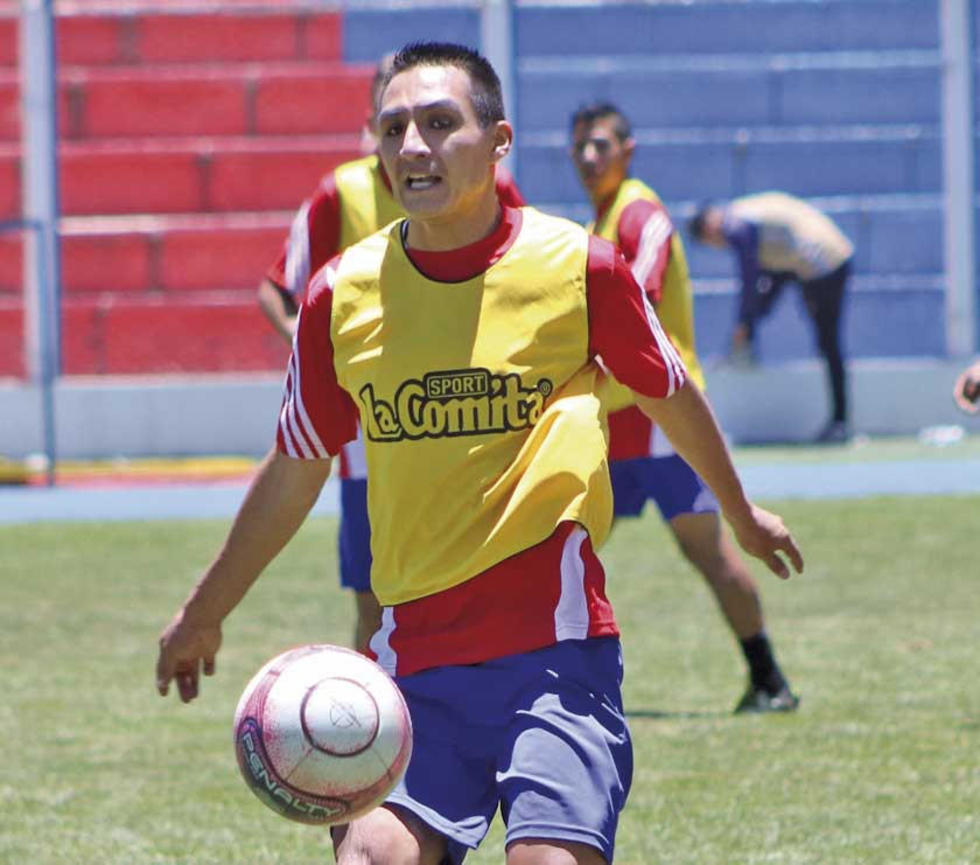 Espada recupera a Vargas para visitar a los canarios