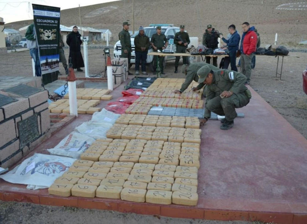 Cae boliviano con más de 380 kilos de cocaína