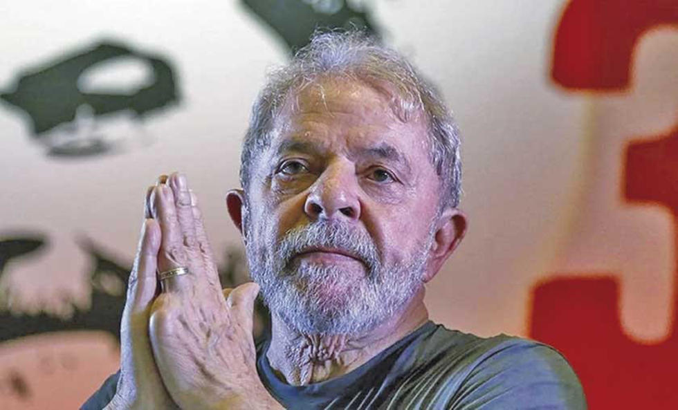 Juez reduce la pena de Lula que podría tener arresto domiciliario