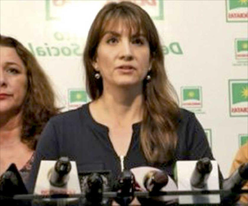 UD denuncia retención ilegal de esposa de Leyes