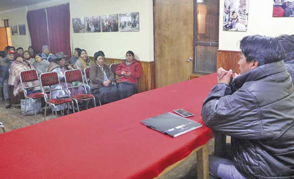 Cívicos definen acciones por falta de información del Silala