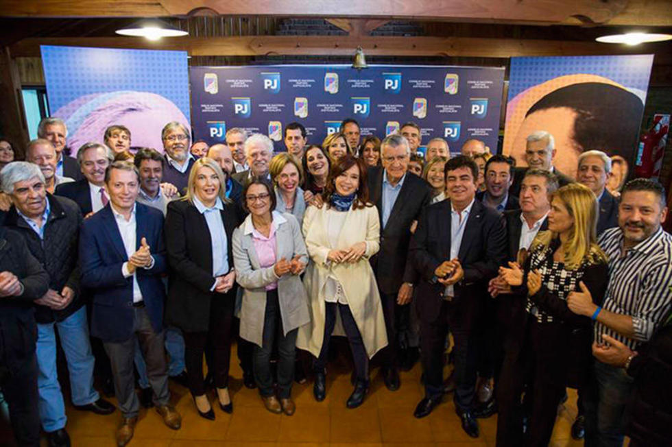 Fernández enfrenta desde hoy juicio por corrupción