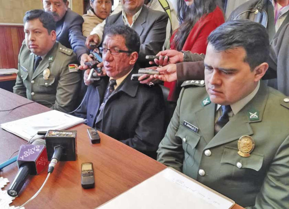 Alcaldía pide indagar a grandes "capitalistas" de la feria por tributos
