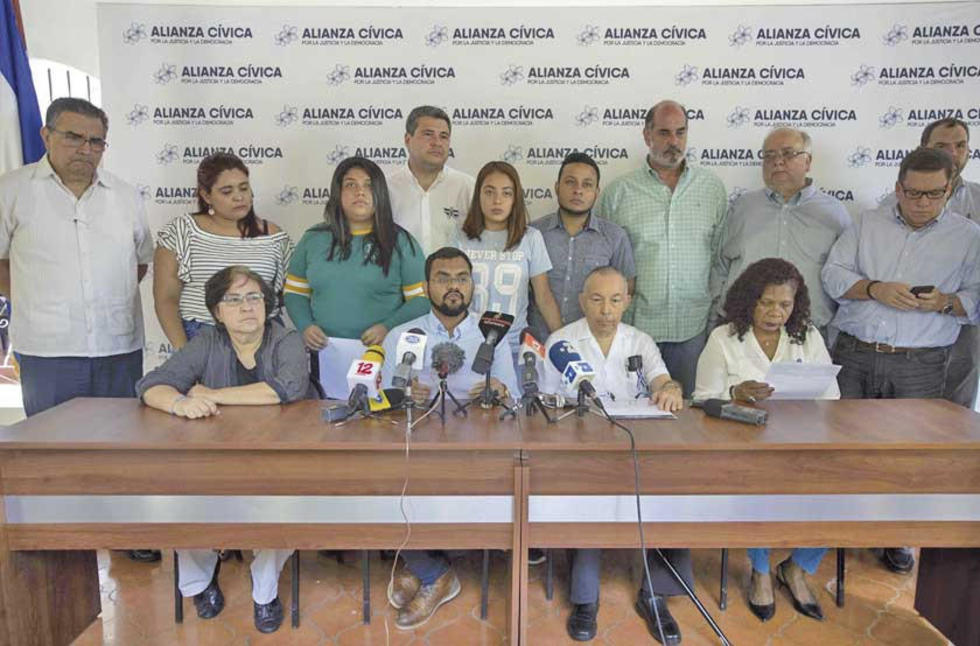 Oposición deja la negociación y Ortega excarcela a 100 presos