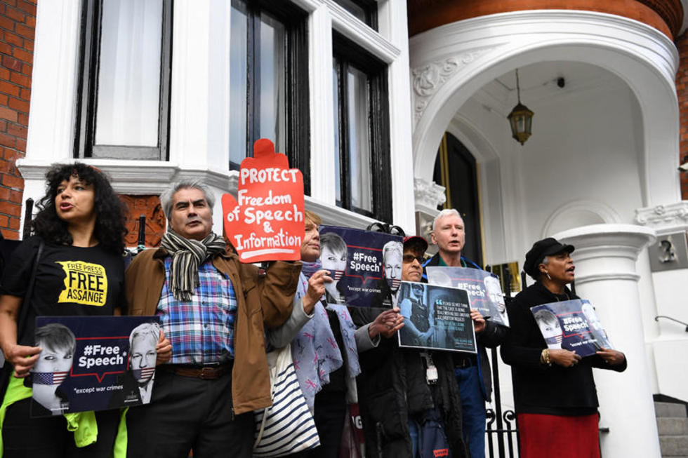 Presentan nuevos cargos contra Assange, uno de ellos espionaje