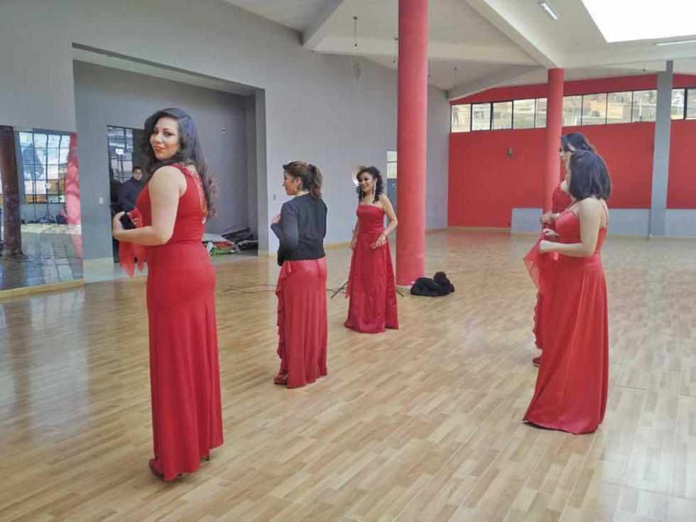 Llega álbum doble de Qolqe T'ikas