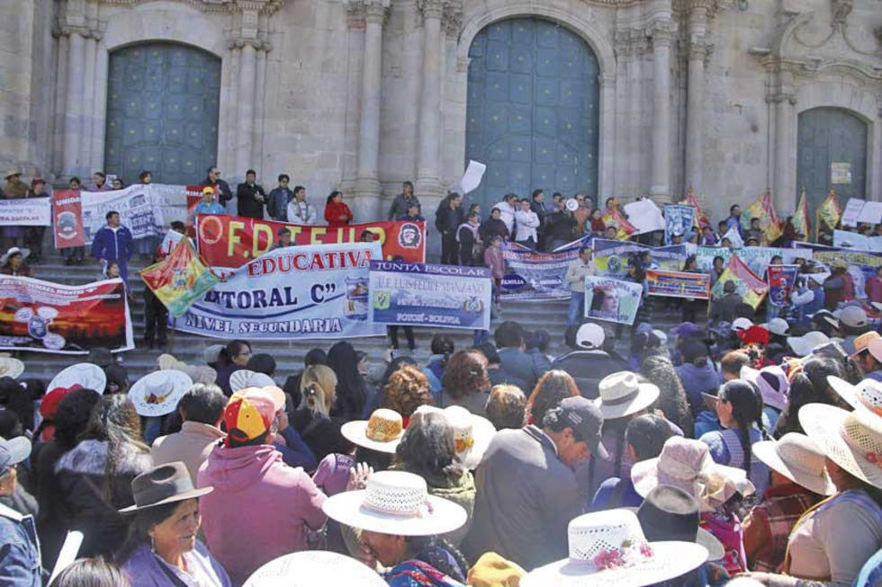 Buscan conformar un comité para la elección de nueva junta escolar