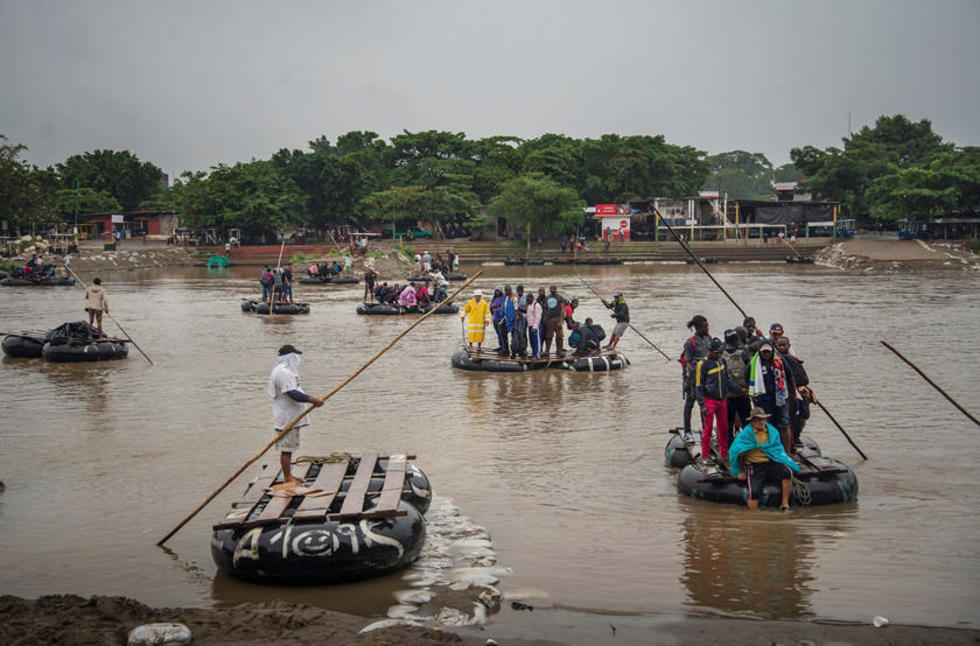 EE.UU. sube aranceles a México y demanda frenar la migración