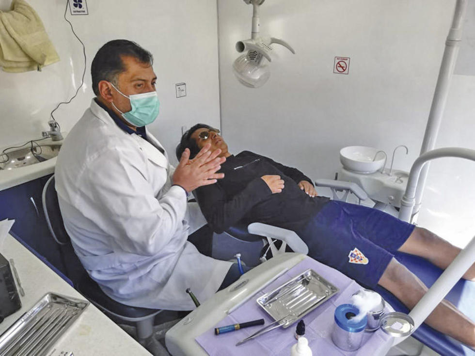 Feria de salud del Sedes llega hasta el penal de Cantumarca